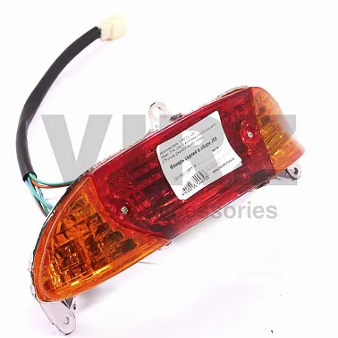 Фонарь задний в сборе J50